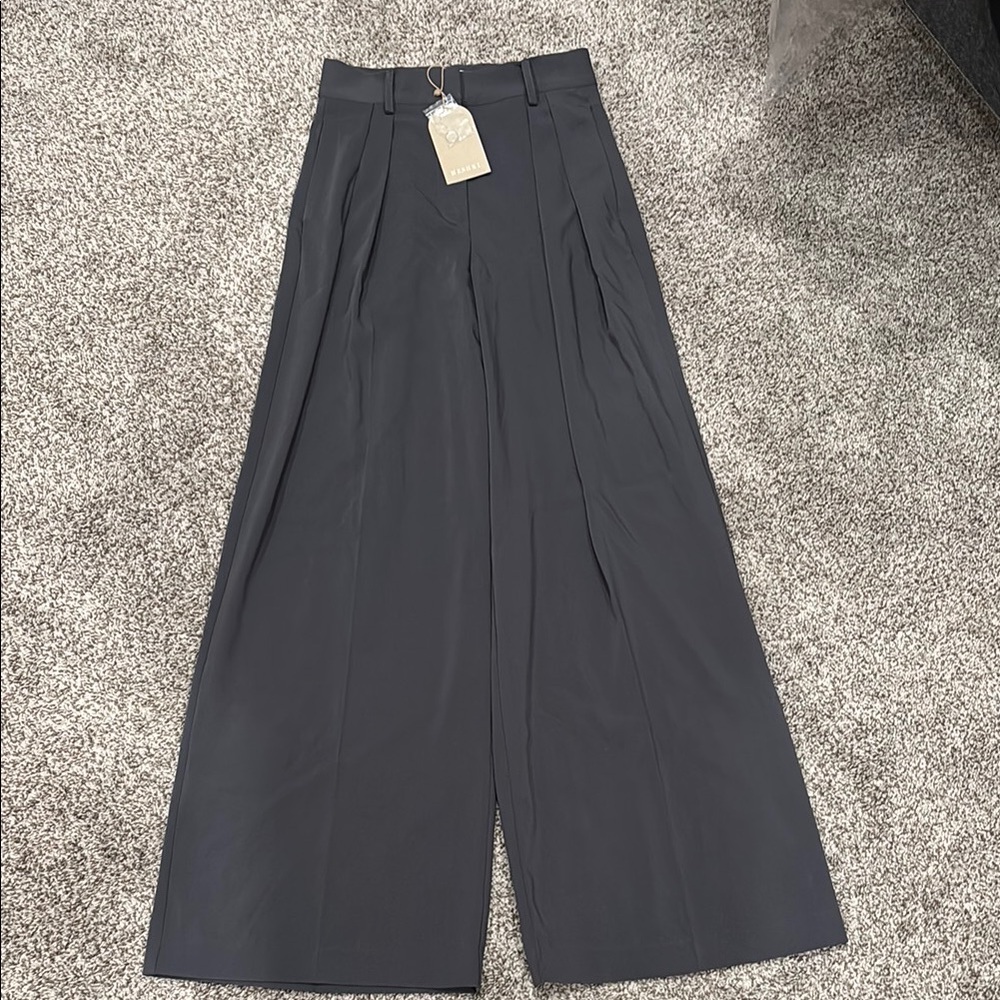 Elegant Black Wide-Leg Trousers